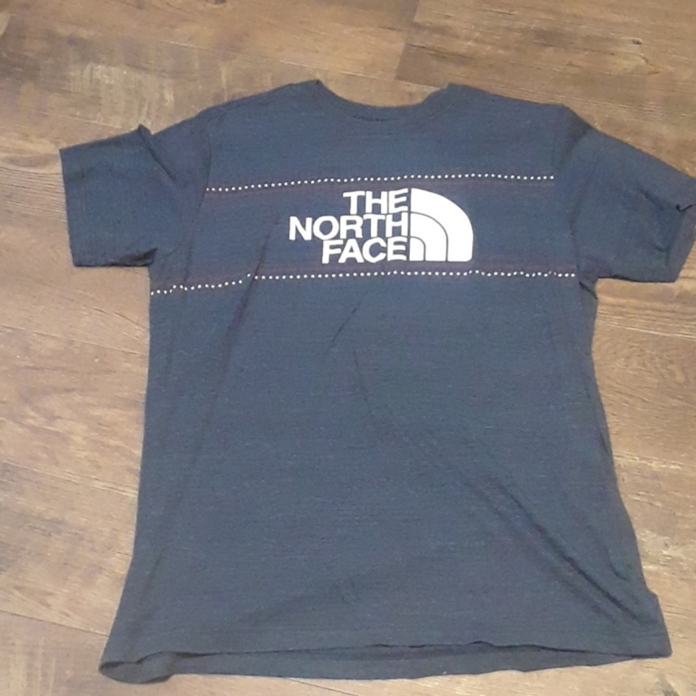 Men's North Face t-shirt